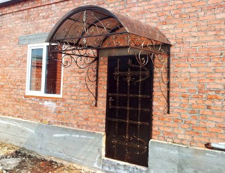 Козырек025